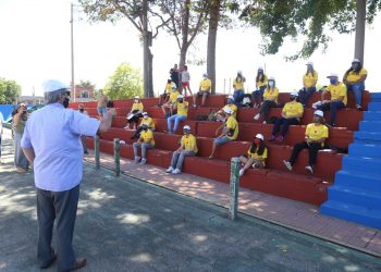 Antía puso en marcha la primera brigada de jóvenes que busca concientizar en las playas desde este fin de semana