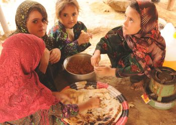 Servicio de alimentación en escuelas públicas continuará en enero y febrero