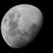La Tierra crea agua en la superficie lunar