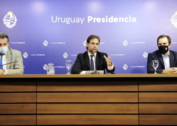 Fronteras cerradas y flexibilización en horario a bares y restaurantes
