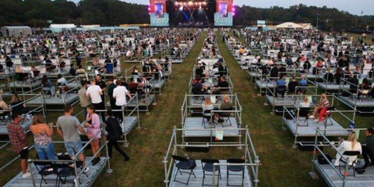 Autorizan el retorno de espectáculos abiertos