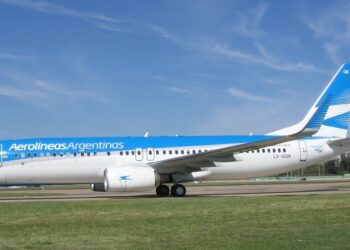 Avión de Aerolíneas Argentinas partió hacia Moscú para traer dosis de la vacuna Sputnik V