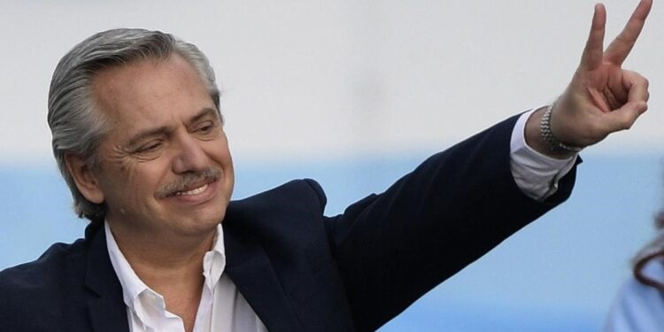 Argentina prorroga cierre de fronteras para extranjeros no residentes