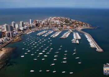 Ingreso de turistas extranjeros en enero pasó de 350 mil a 8500