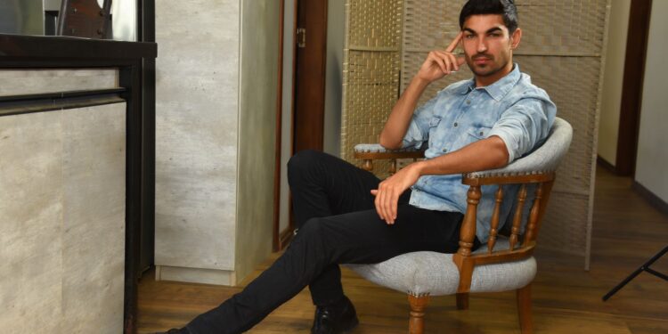 Nicolás Méndez el artista que capta la esencia de las personas