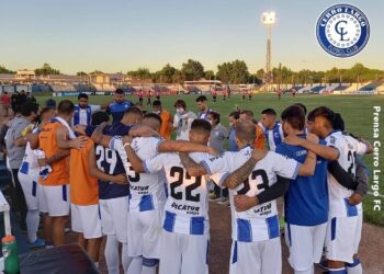 Cerro Largo clasificó a la Copa Sudamericana y mandó al descenso a Defensor