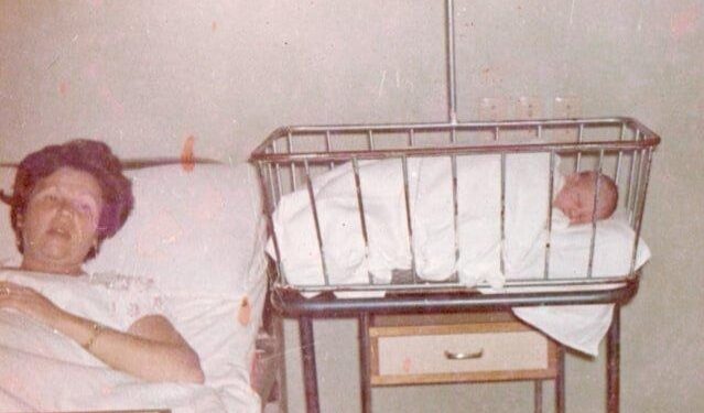 Esta foto cumple 53 años, ¿quién es el bebé?