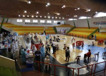 Desde hoy vacunatorio del Campus funciona en el gimnasio