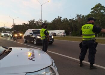 2.500 efectivos y 402 vehículos en todo el país para evitar movilidad y aglomeraciones