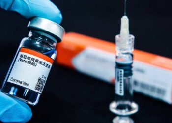 China reconoció que la eficacia de sus vacunas contra el coronavirus no es alta