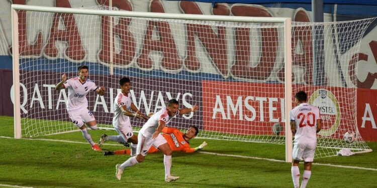 Cerca de la épica, Nacional empató en el mejor partido de la Libertadores