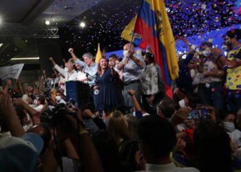 Presidente de Ecuador felicita triunfo electoral de Lasso en balotaje