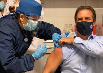 Lacalle recibió segunda dosis de vacuna contra COVID