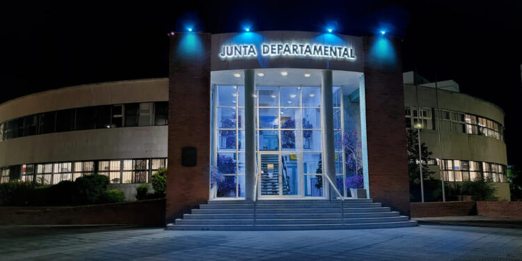 Junta iluminó su fachada por el día mundial de concientización sobre el autismo