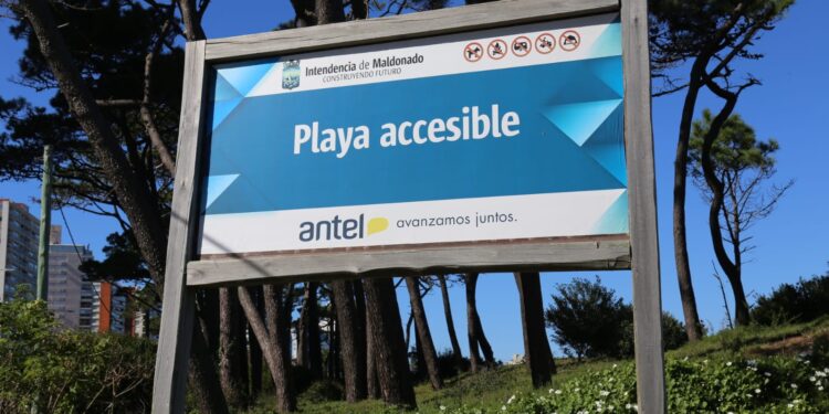 Vandalizaron estructura en playa accesible ubicada en parada 8 de la mansa