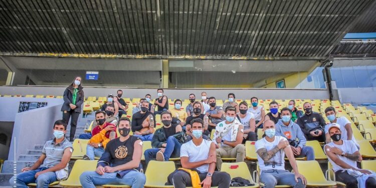 El plantel de Deportivo Maldonado recibió la primera dosis de Sinovac