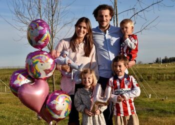 Diego Forlán: cumpleaños con la cabeza puesta en el ascenso de Atenas