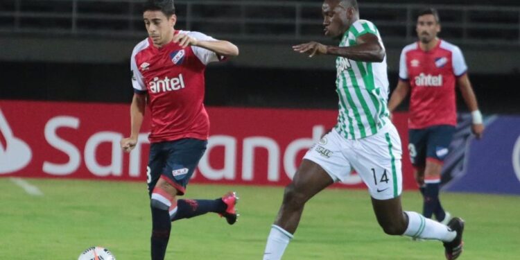 Nacional empató en Colombia tras accidentada visita