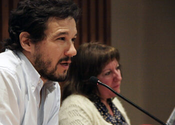 Cese de productor de Subrayado genera cruce por acusaciones de censura