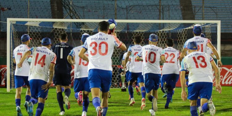 Supercampeón: Nacional venció a Wanderers y se quedó con todos títulos