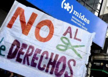 Poco serio; sindicato del Mides se enteró de cambio de Ministro por twitter