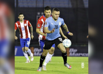 Eliminatorias: empate con quejas de celestes por gol mal anulado ante Paraguay