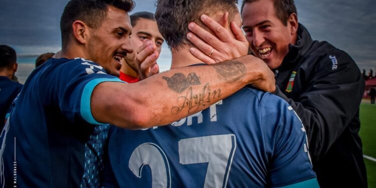 El «Depor» se hizo fuerte en el Complejo Rentistas y Cerro Largo sufrió a Arezzo