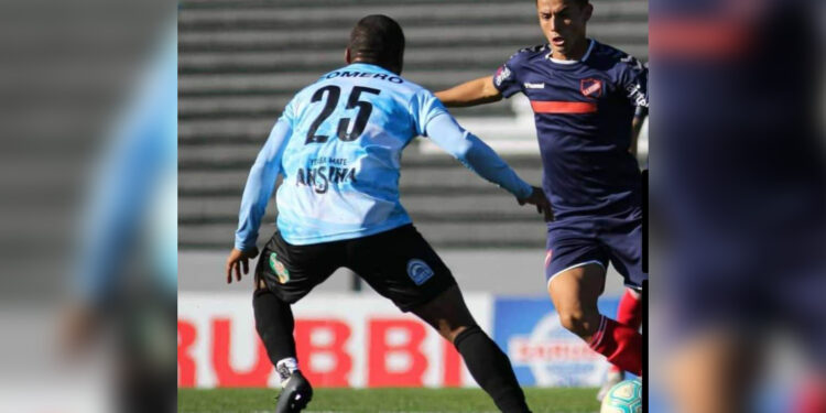 Atenas y Rocha terminaron la mañana del domingo en cero