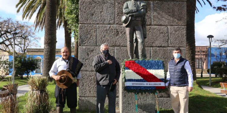 Acto simbólico en Pan de Azúcar en homenaje al natalicio de Artigas