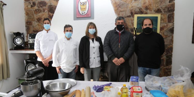 Municipio de Punta del Este impulsa capacitación de jóvenes con adicciones, transformándola en ayuda solidaria para merenderos