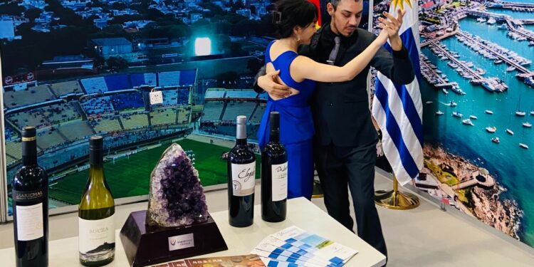 Uruguay participó en la expo de turismo del oeste de China
