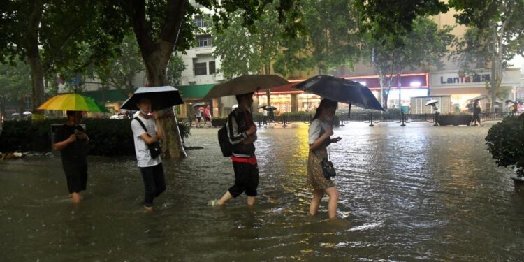 Más de 144.660 damnificados por fuertes lluvias en provincia china de Henan
