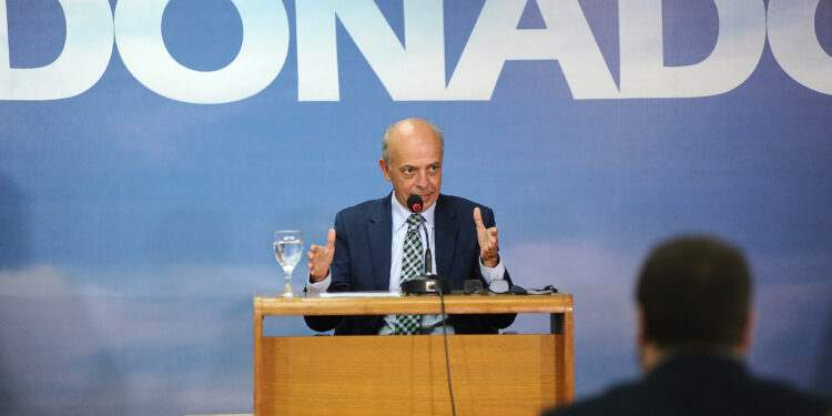 Antía y Ministro Javier García firman convenios de cooperación