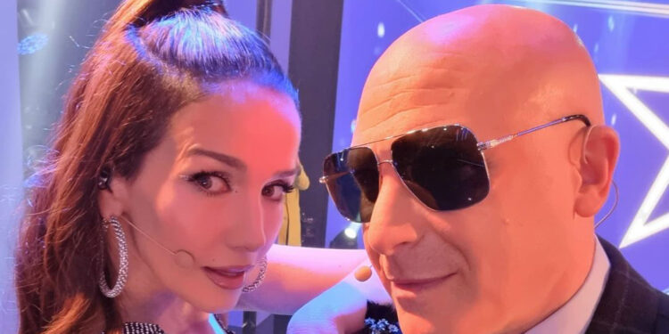 Oreiro saludó a sus «compañeres» de jurado y Petinatti reaccionó