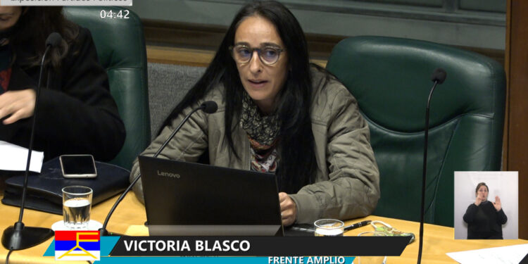 Edila Victoria Blasco cuestionó políticas que privilegian a sectores que fomentan la concentración de poder en desmedro de los más vulnerables