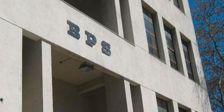 Lestido se baja de la candidatura por los empresarios al BPS luego de sentir la presión de las gremiales del interior