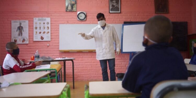 Clases; sepa cuando finalizan escuelas y liceos