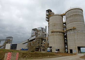 Treinta y Tres recibe millonaria inversión a través de planta cementera
