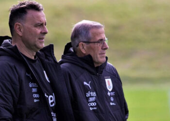 Uruguay piensa en los partidos contra Argentina