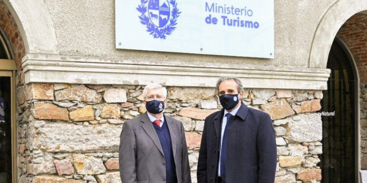 Viera descarta cambio de horario en temporada