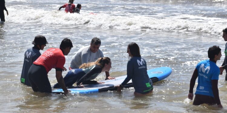 Carballal acompañó del encuentro Surf Inclusivo