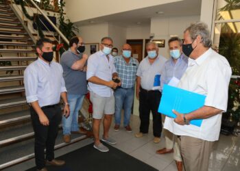 Realojo del Kennedy alumbra desde hoy; Antía llevó a la junta anuencia para crédito que lo transforma en realidad