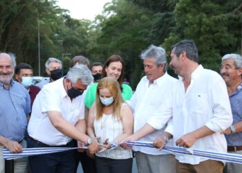 A un costo de más de 2 millones de dólares Antía inauguró tramo final de la perimetral y dijo que jerarquiza la zona