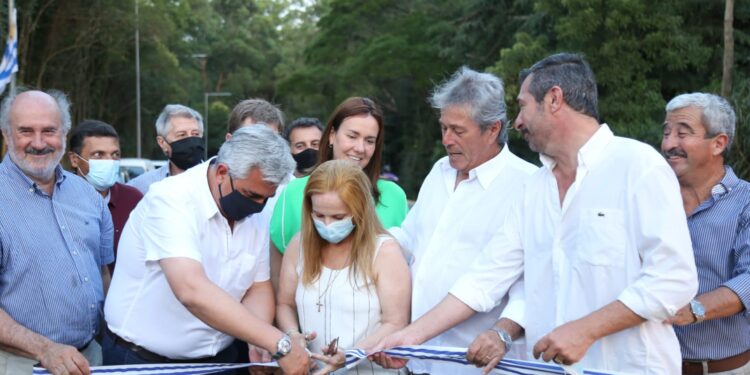 A un costo de más de 2 millones de dólares Antía inauguró tramo final de la perimetral y dijo que jerarquiza la zona