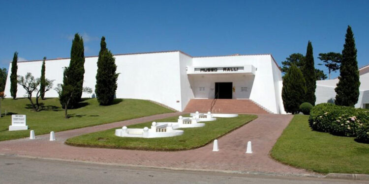 Museo Ralli Punta del Este: Museos en la Noche