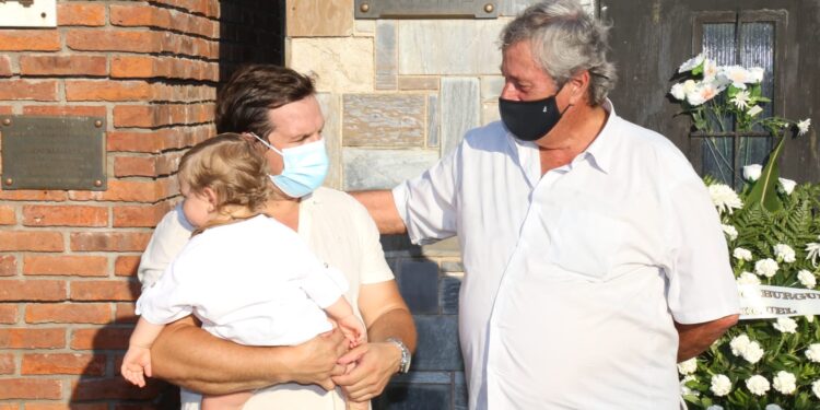 Intendente Antía elogió a Burgueño y dijo que tuvo mucho que ver con el desarrollo del departamento