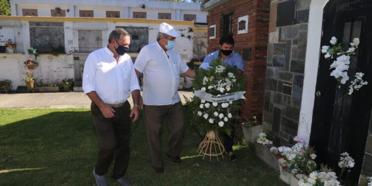 Homenajean a Domingo Burgueño a 24 años de su muerte