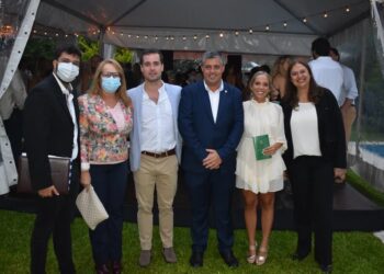 Alcalde Carballal realizó su primer casamiento en domicilio particular