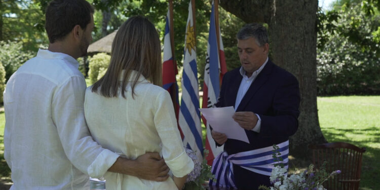 Carballal encabezó primer casamiento en la Azotea de Haedo