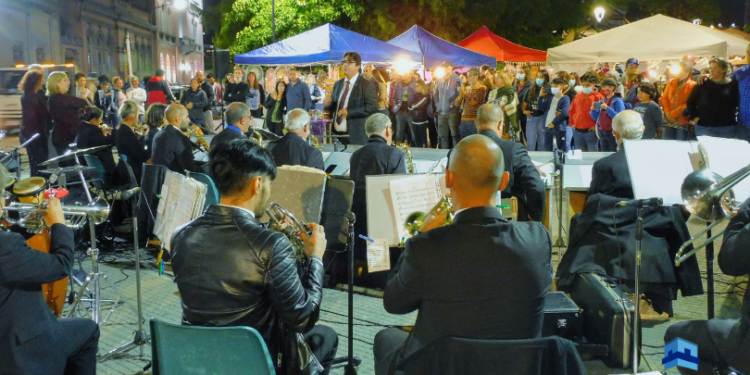 El próximo domingo se realizará una nueva edición de Mercado Central en Plaza San Fernando.